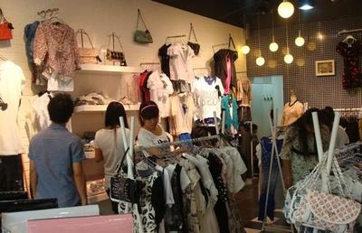 碧丽兰加盟 开启时尚服装零售新篇章